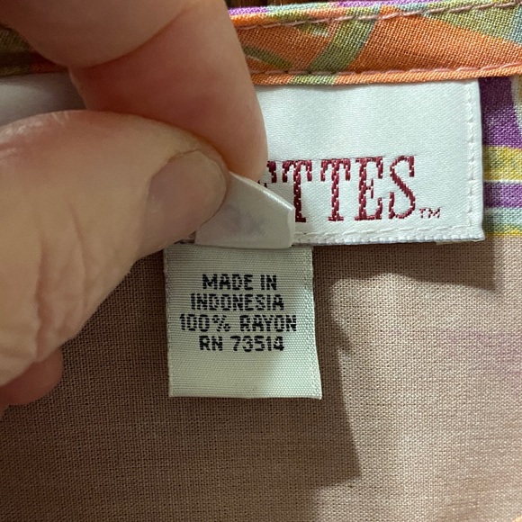 Silhouettes Vintage colorful Geometric Top and Capri Pants Set plus size 3X - Picture 9 of 16